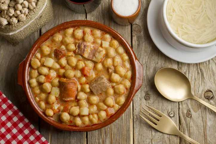 Cómo hacer cocido madrileño paso a paso. Receta fácil.